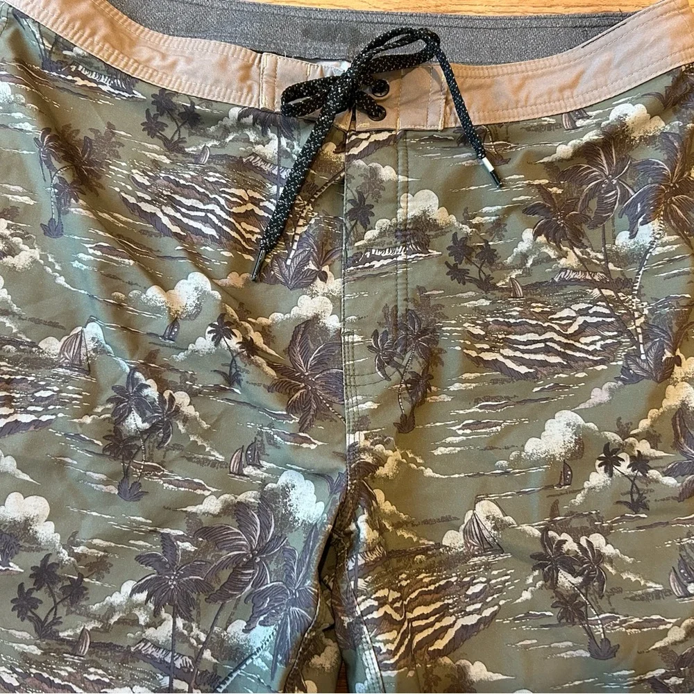 Rip Curl Board‎ Shorts Men’s Size 36